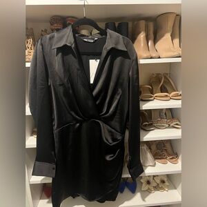 Zara
Short satin effect dress